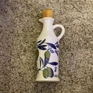 Olive oil jar